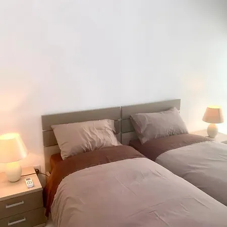 Paceville Centre House Hotel